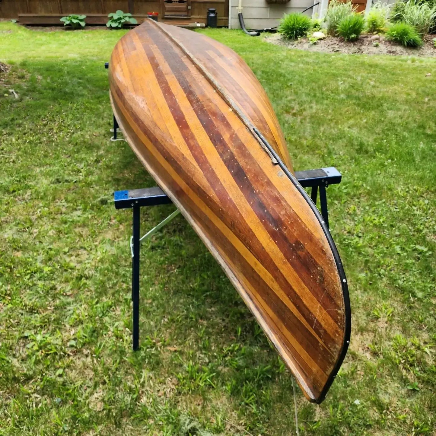 Giesler & Sons Cedar Strip Canoe Mfg - Powassan ON - Mulberry Lane Inspirations Artisan canoe Canoe