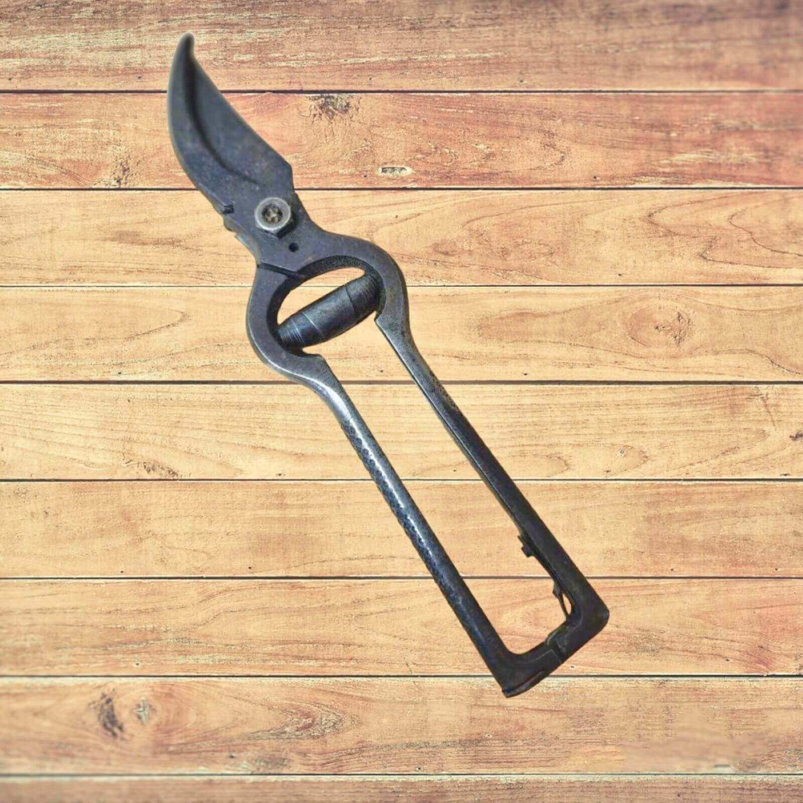 Steel Vintage Iron Hand Pruners / Shears / Snips Cutting Tool - Mulberry Lane Inspirations Blades Pruning Scissors