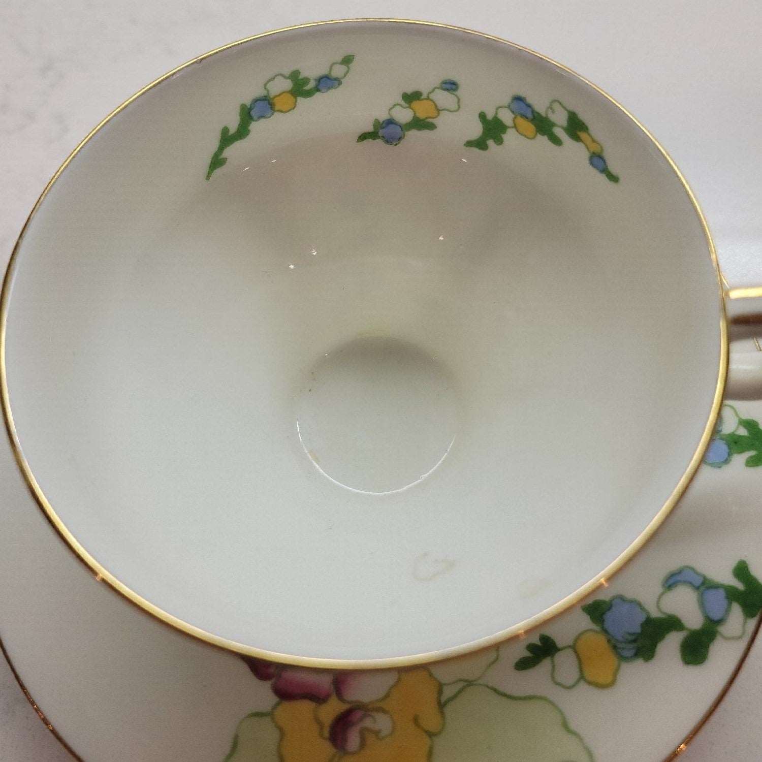 Royal Doulton Art Décor Floral Vintage Tea Cup & Saucer Set